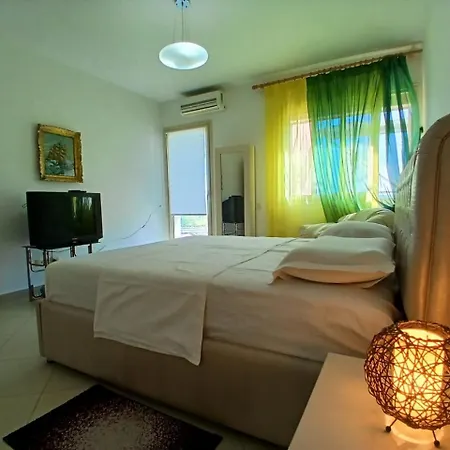 Apartment Sunrise Rruga Qeret *