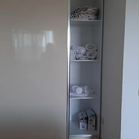 Sunrise Rruga Qeret Apartment