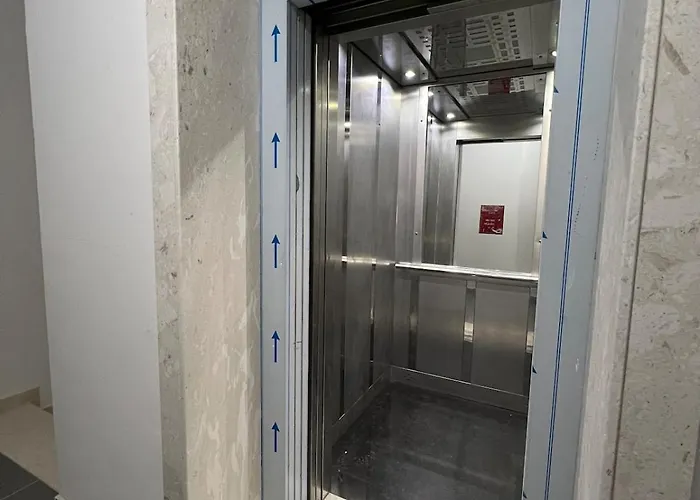 Apartman Sunrise Qerret